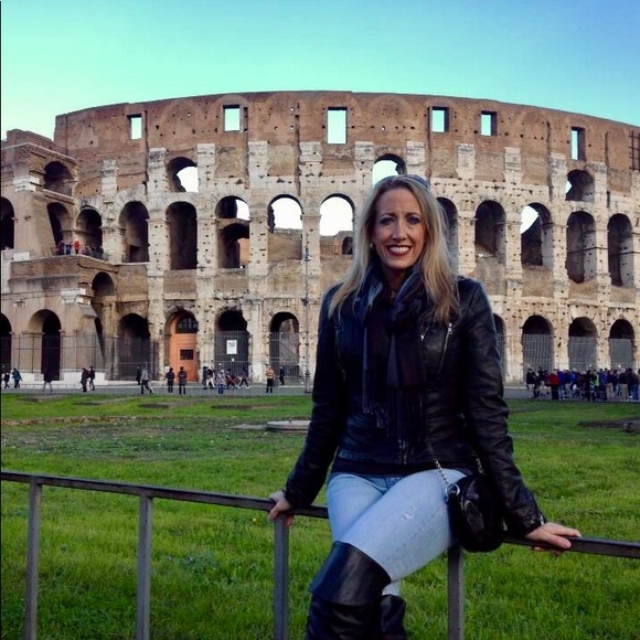 Meet your Posher, Jenn - Picture 5 of 8